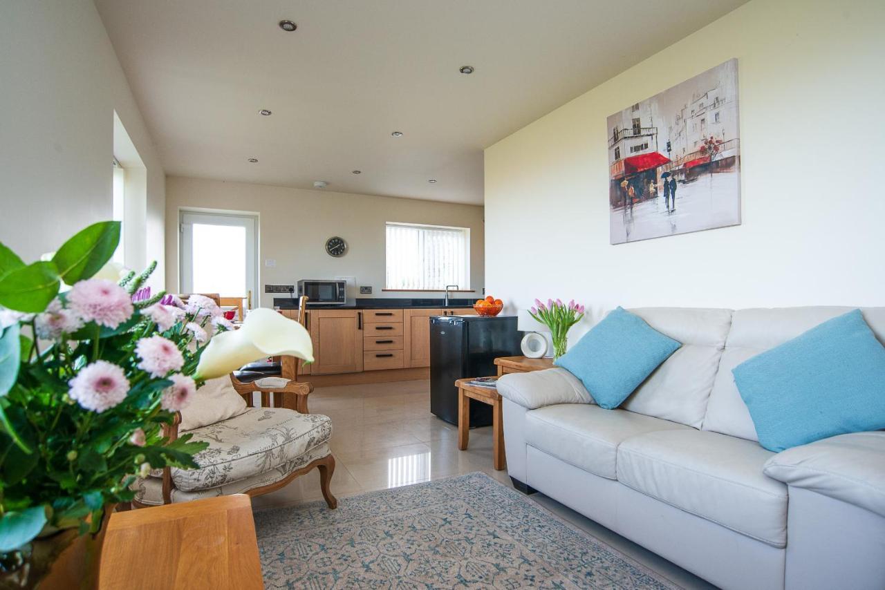 Finest Retreats - Sea Views Cottage برستاتين المظهر الخارجي الصورة